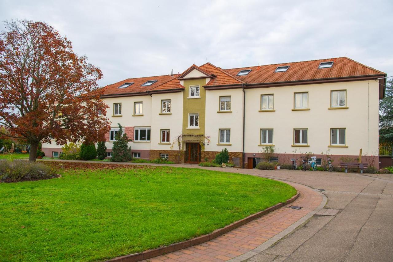 Christliche Gaestehaeuser Weinstrasse Neustadt an der Weinstraße Kültér fotó