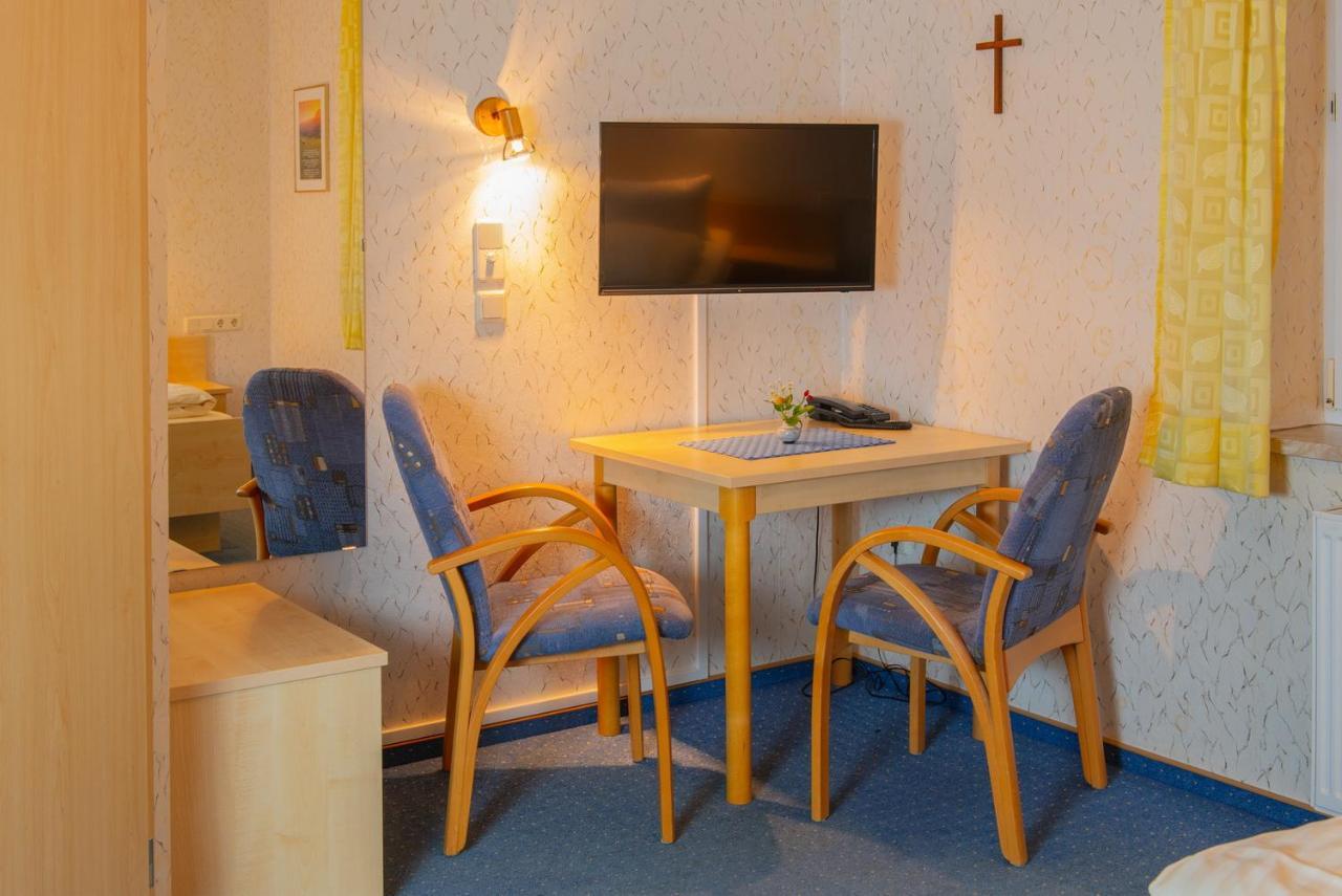 Christliche Gaestehaeuser Weinstrasse Neustadt an der Weinstraße Kültér fotó